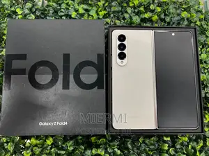 Photo - New Samsung Galaxy Z Fold4 512 GB Gold