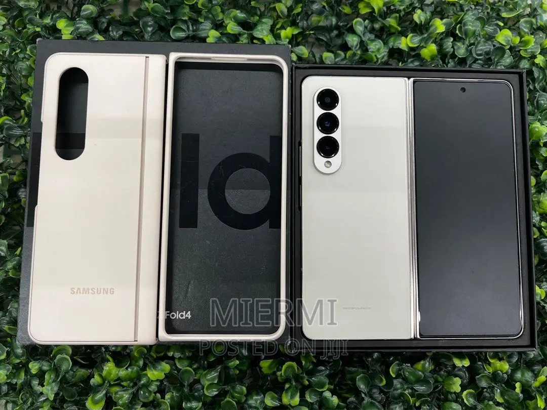 New Samsung Galaxy Z Fold4 512 GB Gold