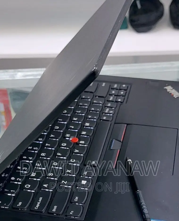 New Laptop Lenovo 8GB Intel Core I5 SSD 512GB