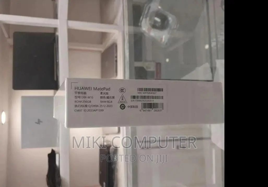 New Laptop Huawei MateBook 13 WRT-W19E 8GB Intel SSD 256GB