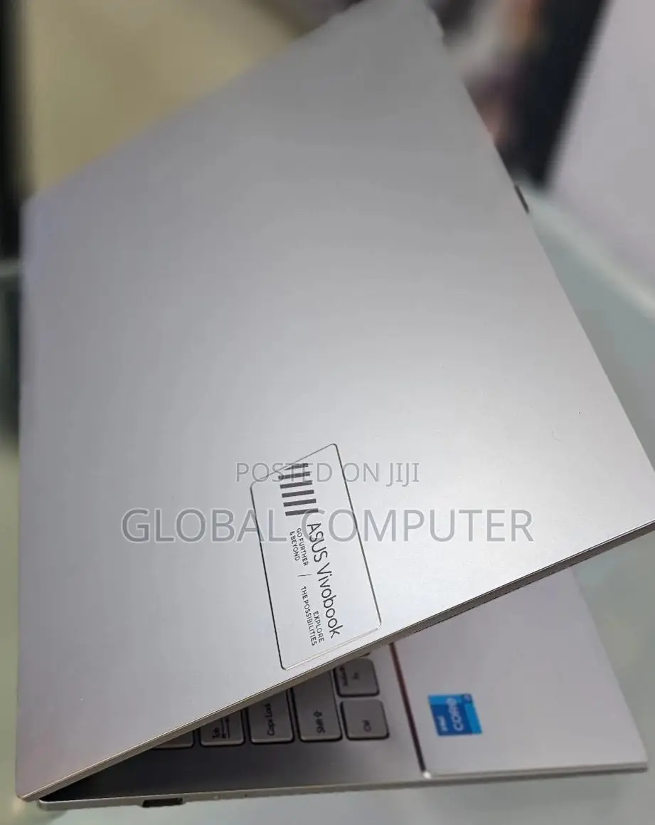 New Laptop Asus VivoBook E12 E203NAH 8GB Intel Core I3 SSD 512GB