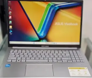 New Laptop Asus VivoBook 15 X505BA 8GB Intel Core I3 SSD 512GB