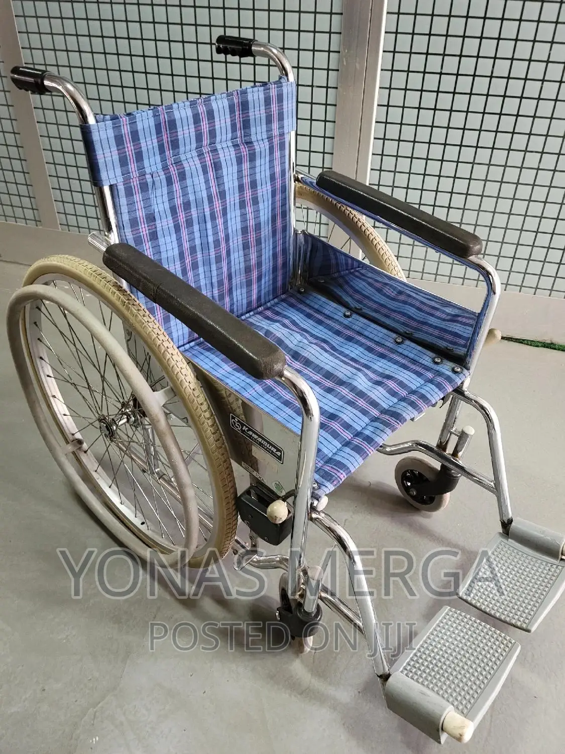 Slightly Used Wheelchair/Tinager Wheelchair_kids/Child