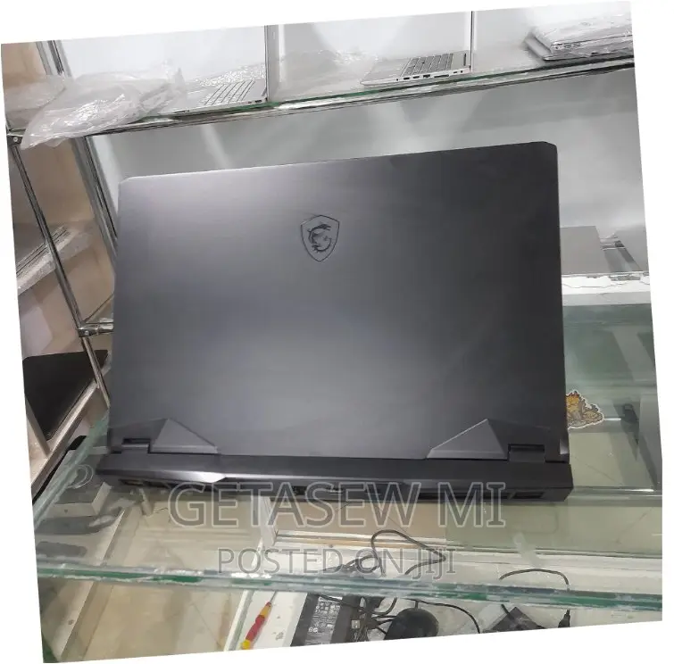 New Laptop MSI GP75 Leopard 16GB Intel Core I7 SSD 1T