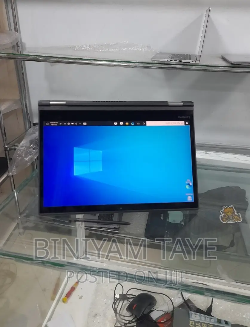 New Laptop Lenovo ThinkPad Yoga 370 8GB Intel Core I7 SSD 512GB