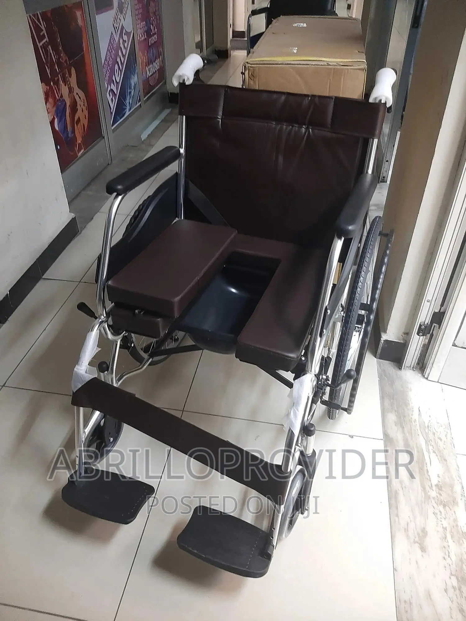 Commode Wheelchair~Toilet Chair Wheelchair/Wheelchair
