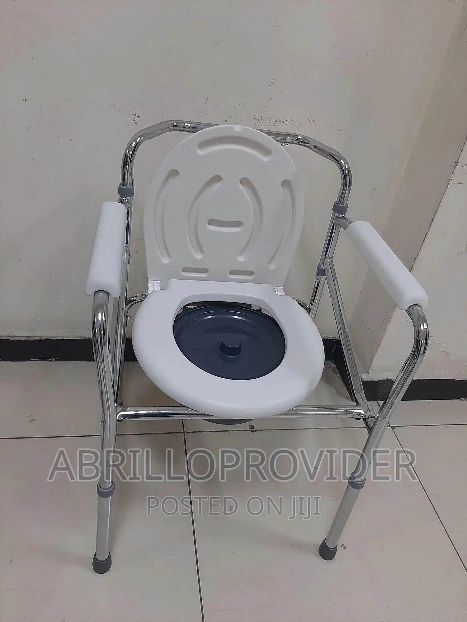 Commode, Portable Toilet With Microban Protection, Can Be Us