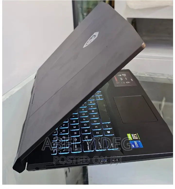 New Laptop MSI Crosshair 15 16GB Intel Core I7 SSD 1T