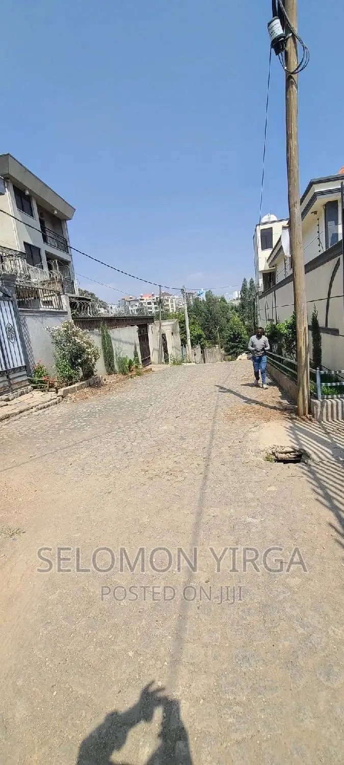 11bdrm House in Adis Abeba, Kolfe Keranio for sale