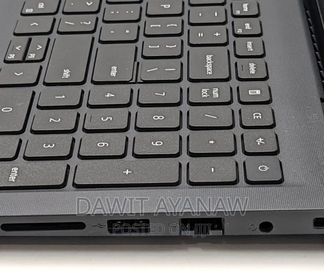 New Laptop Dell Inspiron 15 4GB Intel Core I3 SSD 256GB