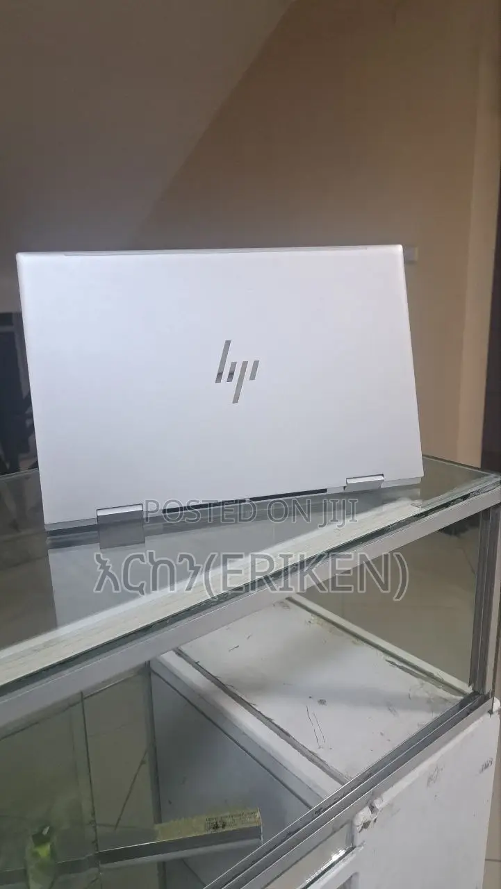 New Laptop HP Envy X360 8GB Intel Core I7 SSD 512GB