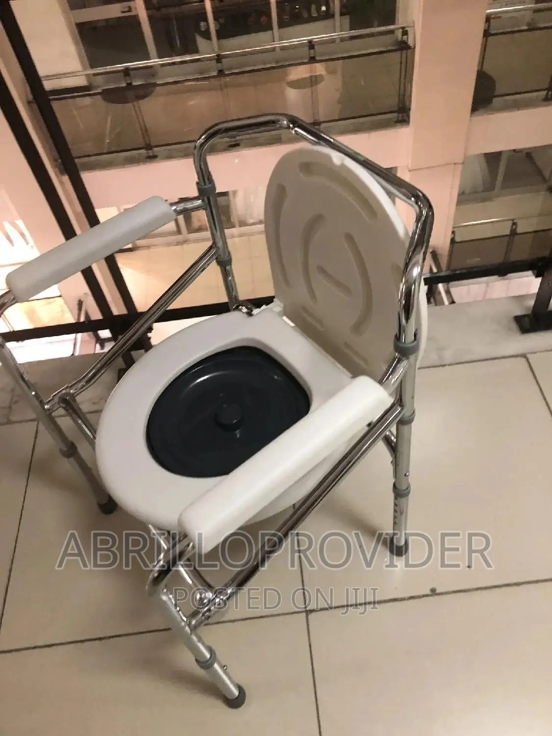 Adjustable Commode Chair,Solid Chair,Bedside Toilet Chair