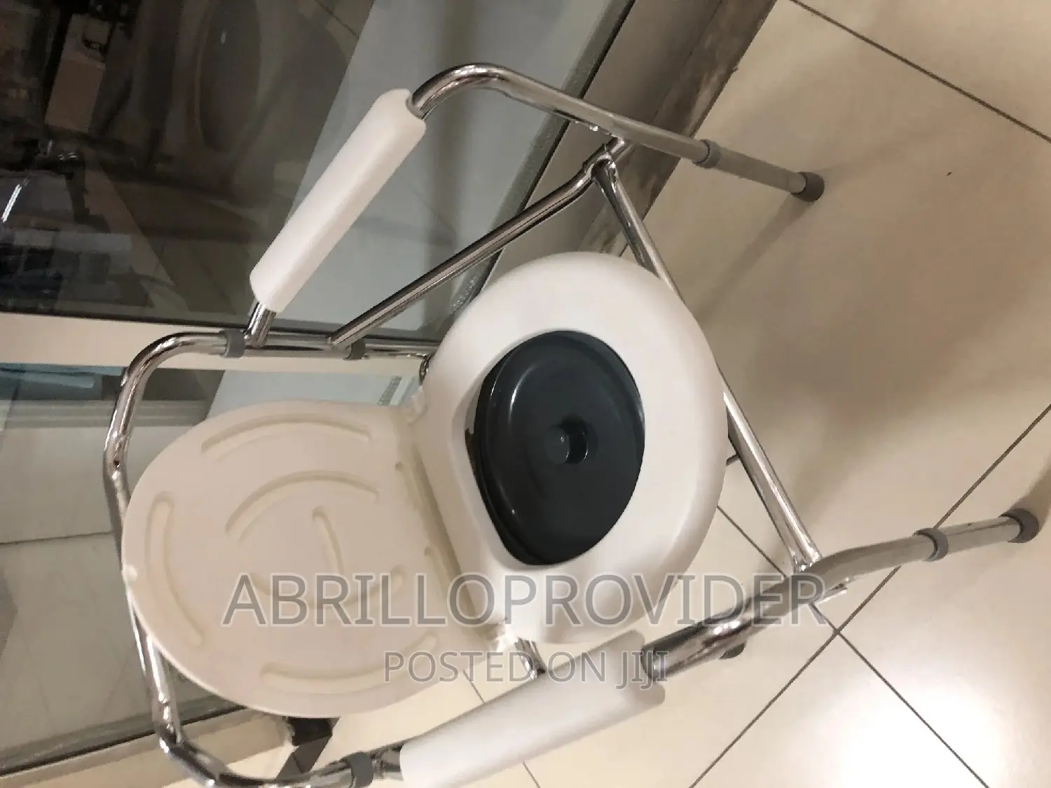 Adjustable Commode Chair, Solid Anti-Skid Bedside Toilet Eld