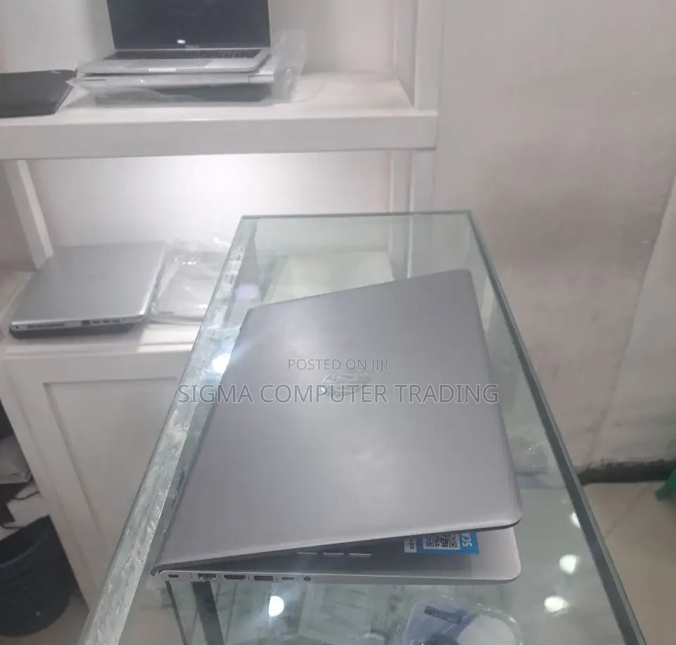 New Laptop HP Pavilion 15 8GB Intel Core I7 HDD 2T