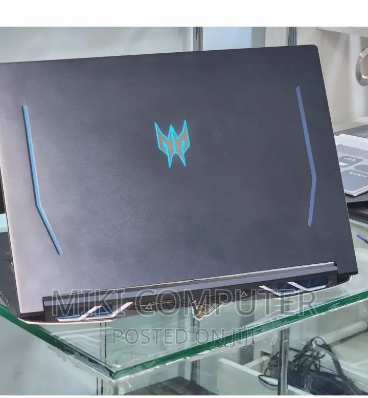 New Laptop Acer Predator Helios 300 16GB Intel Core I9 SSD 1T