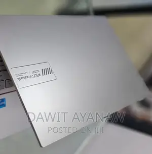 New Laptop Asus VivoBook 15 X505BA 8GB Intel Core i3 SSD 512GB