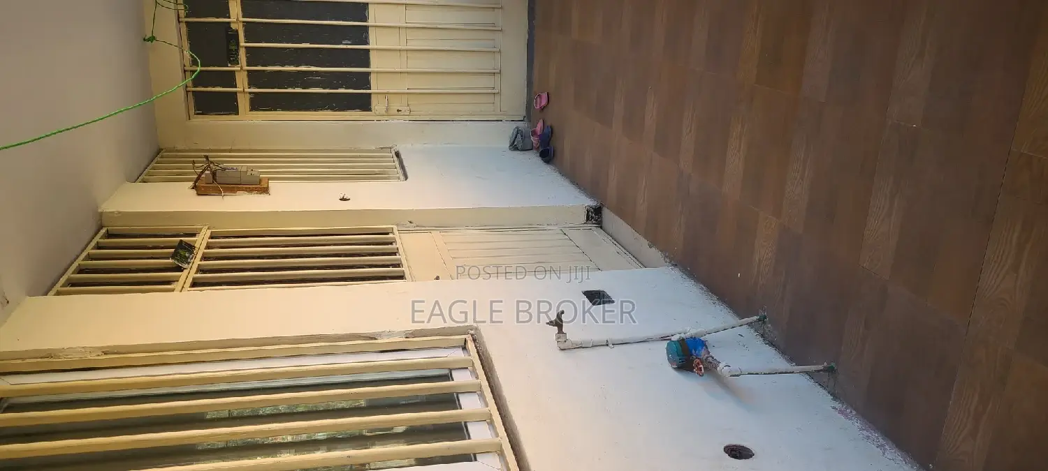 2bdrm Condo in Eagle Broker, Yeka for sale