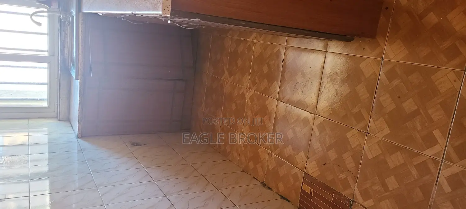 2bdrm Condo in Eagle Broker, Yeka for sale