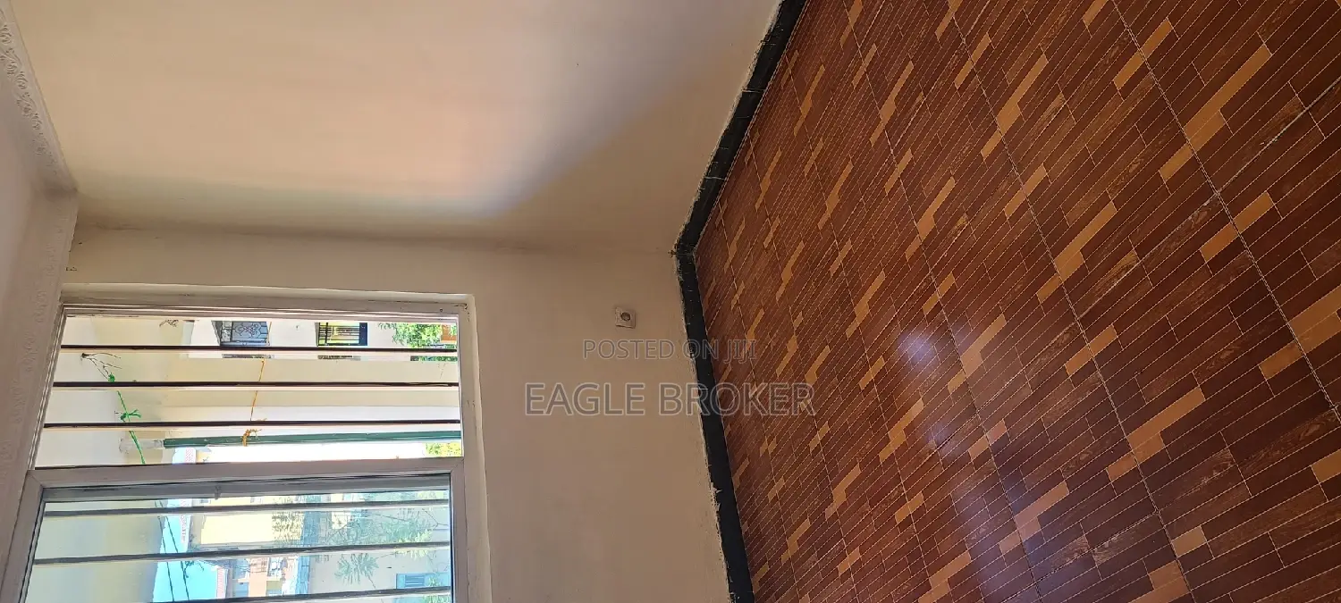 2bdrm Condo in Eagle Broker, Yeka for sale