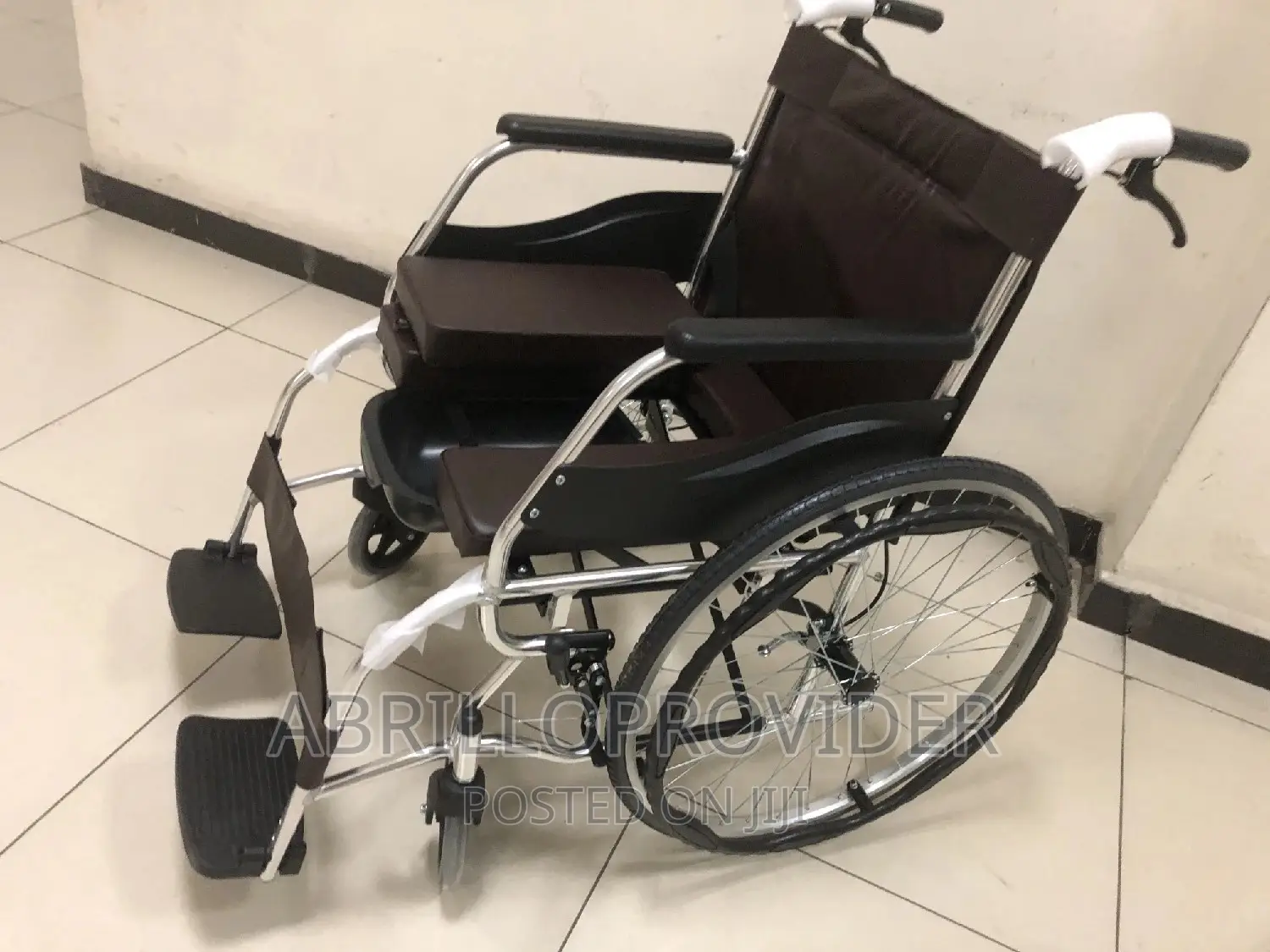 ፖፖ ያላቸው #ዌልቸሮች #Wheelchairs #Wheelchairs %Wheelchairs