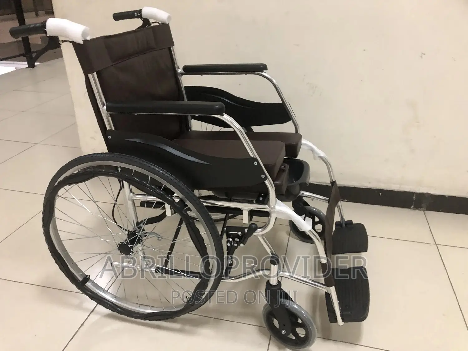 ፖፖ ያላቸው #ዌልቸሮች #Wheelchairs #Wheelchairs %Wheelchairs