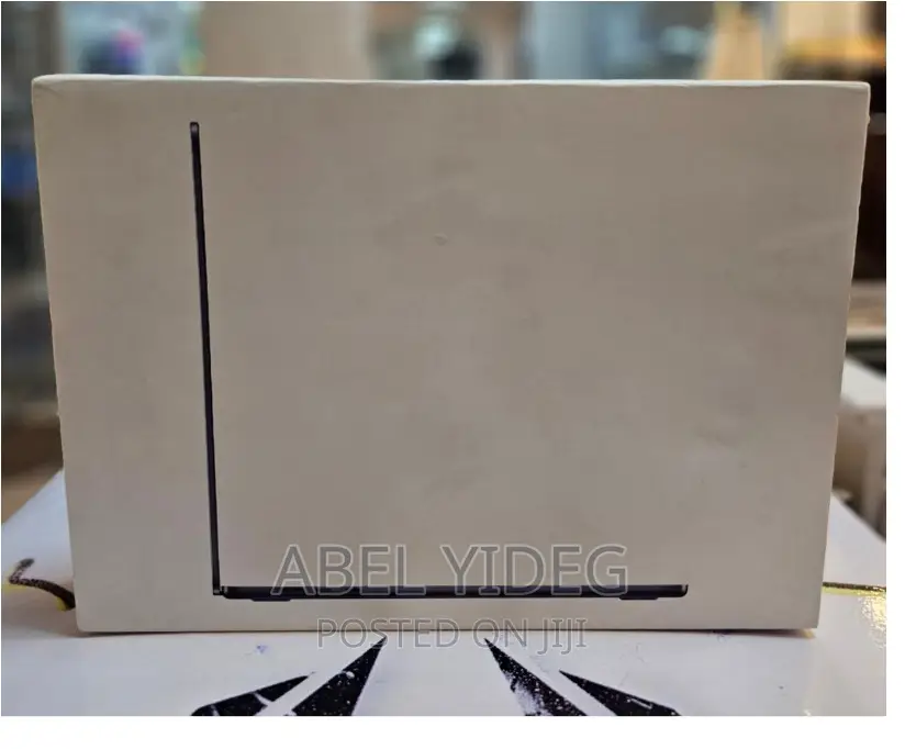 New Laptop Apple MacBook Air 2022 M2 8GB Apple M2 SSD 256GB