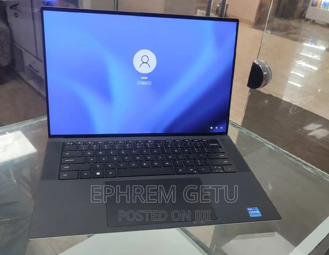 New Laptop Dell XPS 15 16GB Intel Core I7 SSD 512GB