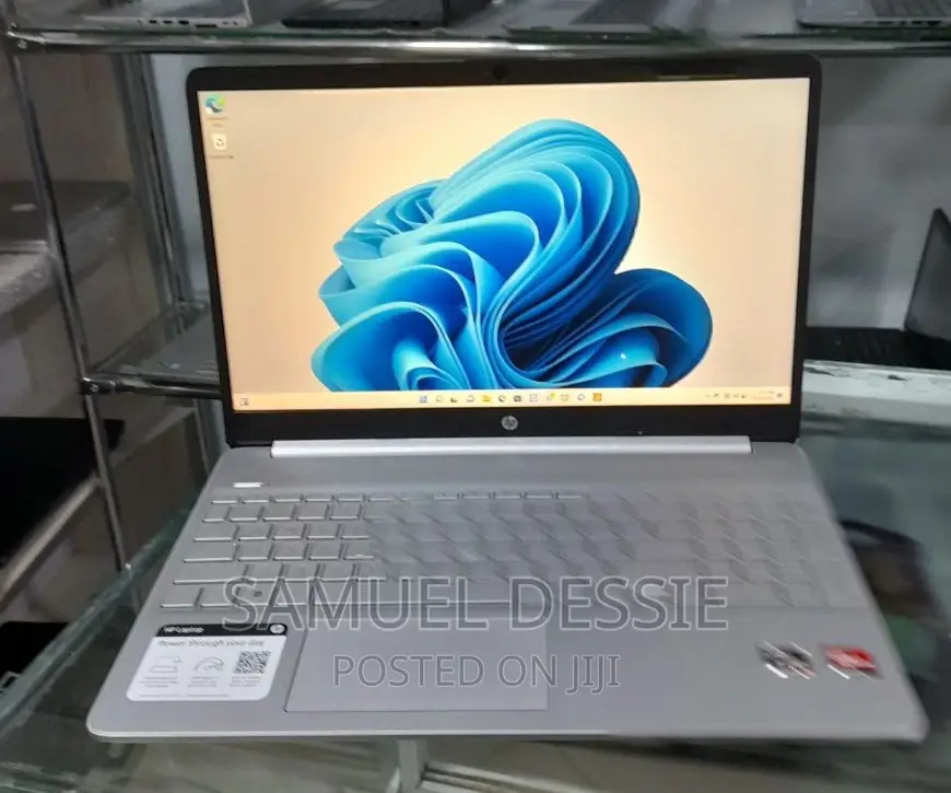 New Laptop HP Stream Notebook 12GB AMD Ryzen 5 SSD 256GB