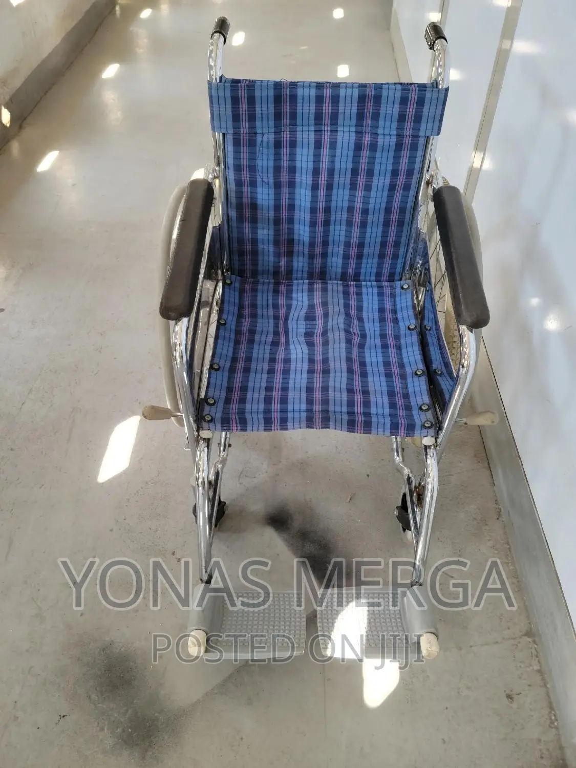 Slightly Used Wheelchair /Japan Made /ትንሽ የተነዳ/Wheelchair