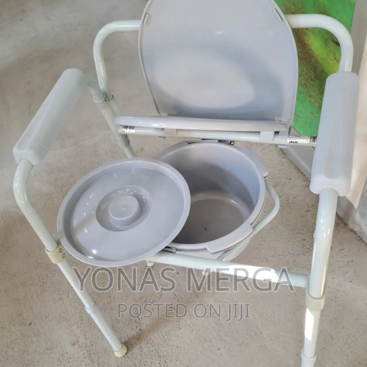 Commode Chair/Popo Chair/Potty Chair/Height Addition Button