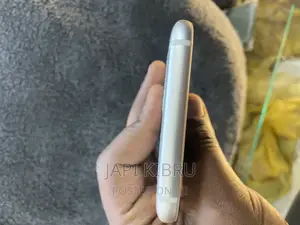 New Samsung Galaxy J7 32 GB Gold