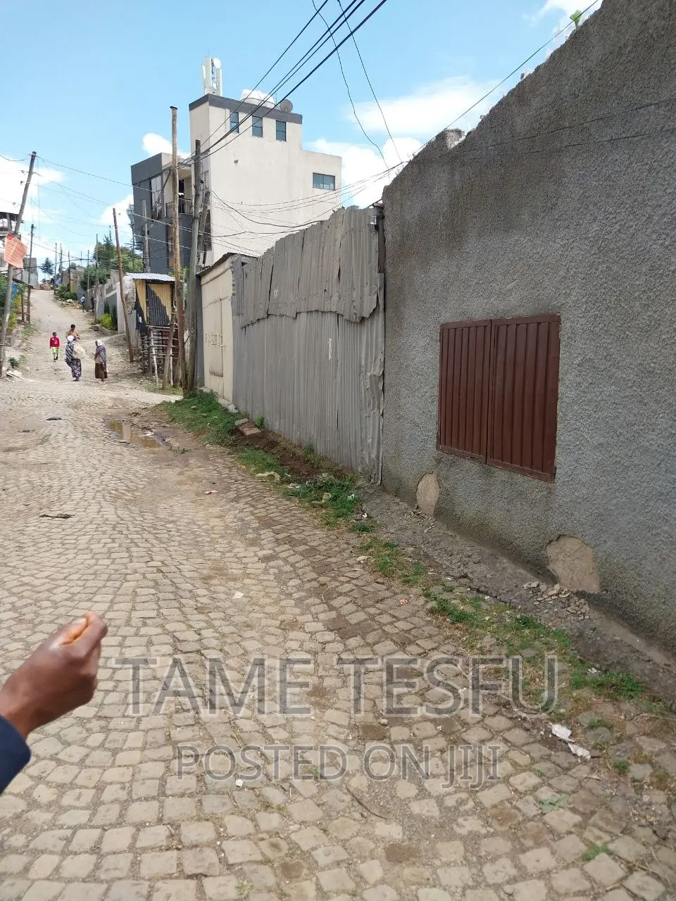 Furnished 2bdrm House in Yeka Kollejjii for sale