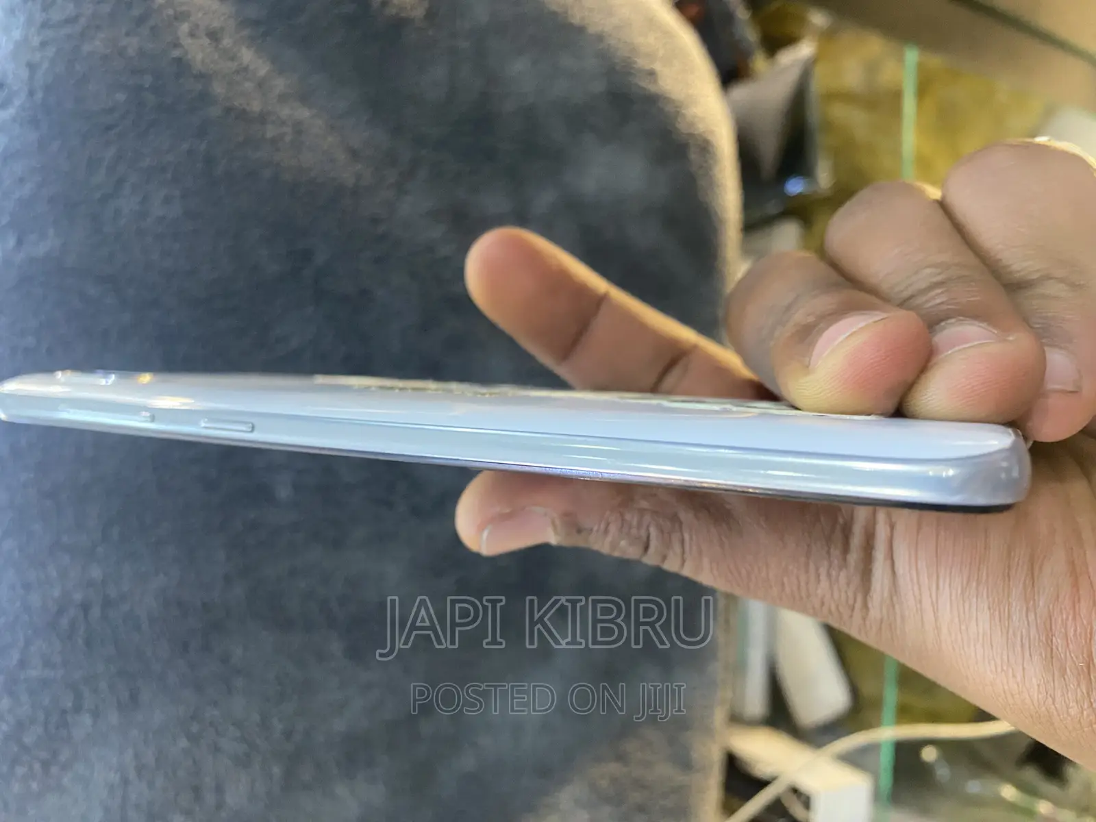 New Samsung Galaxy A30 32 GB White