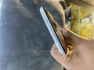 New Samsung Galaxy A30 32 GB White