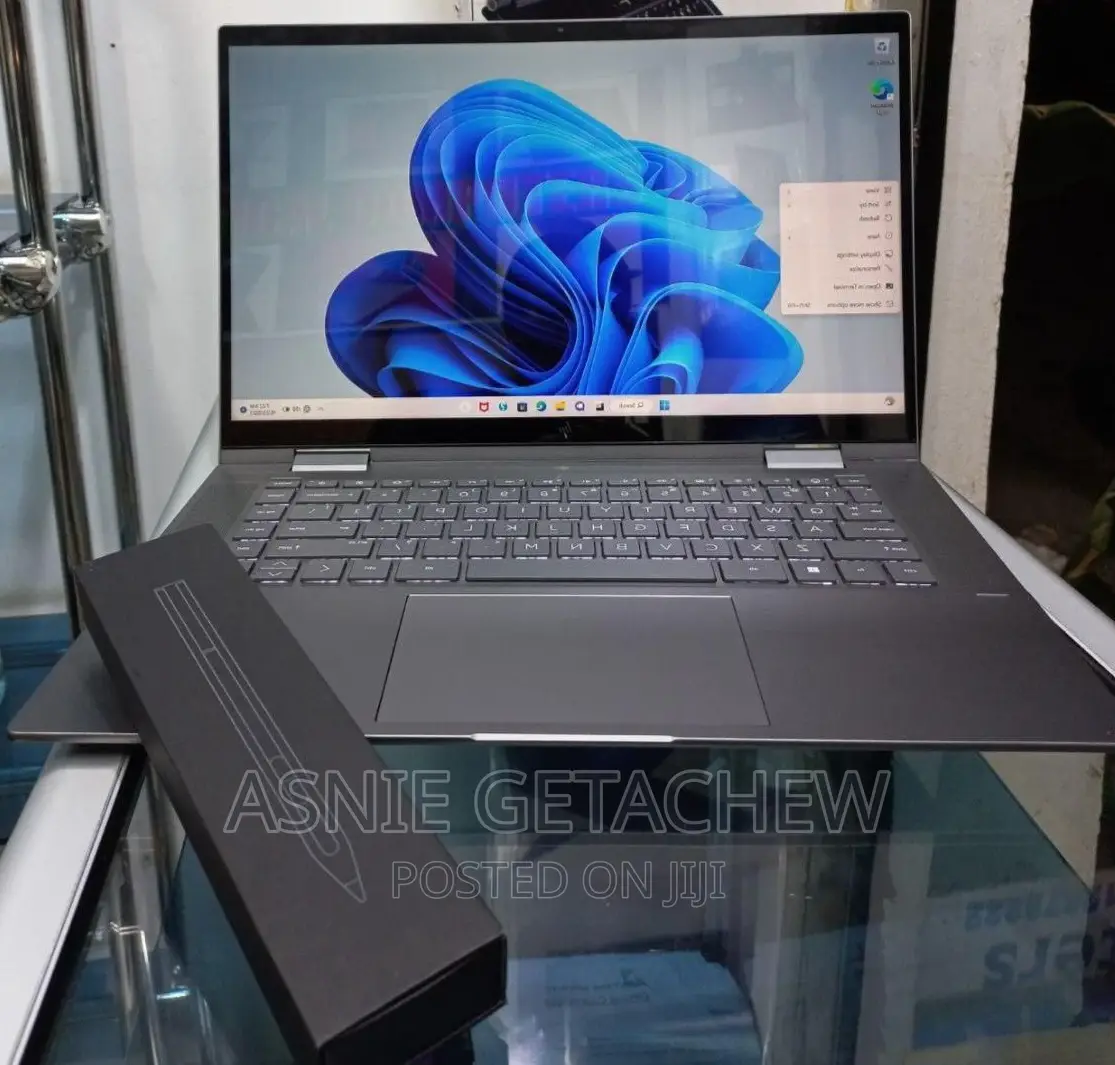 New Laptop HP Spectra 13 32GB Intel Core I7 SSD 1T