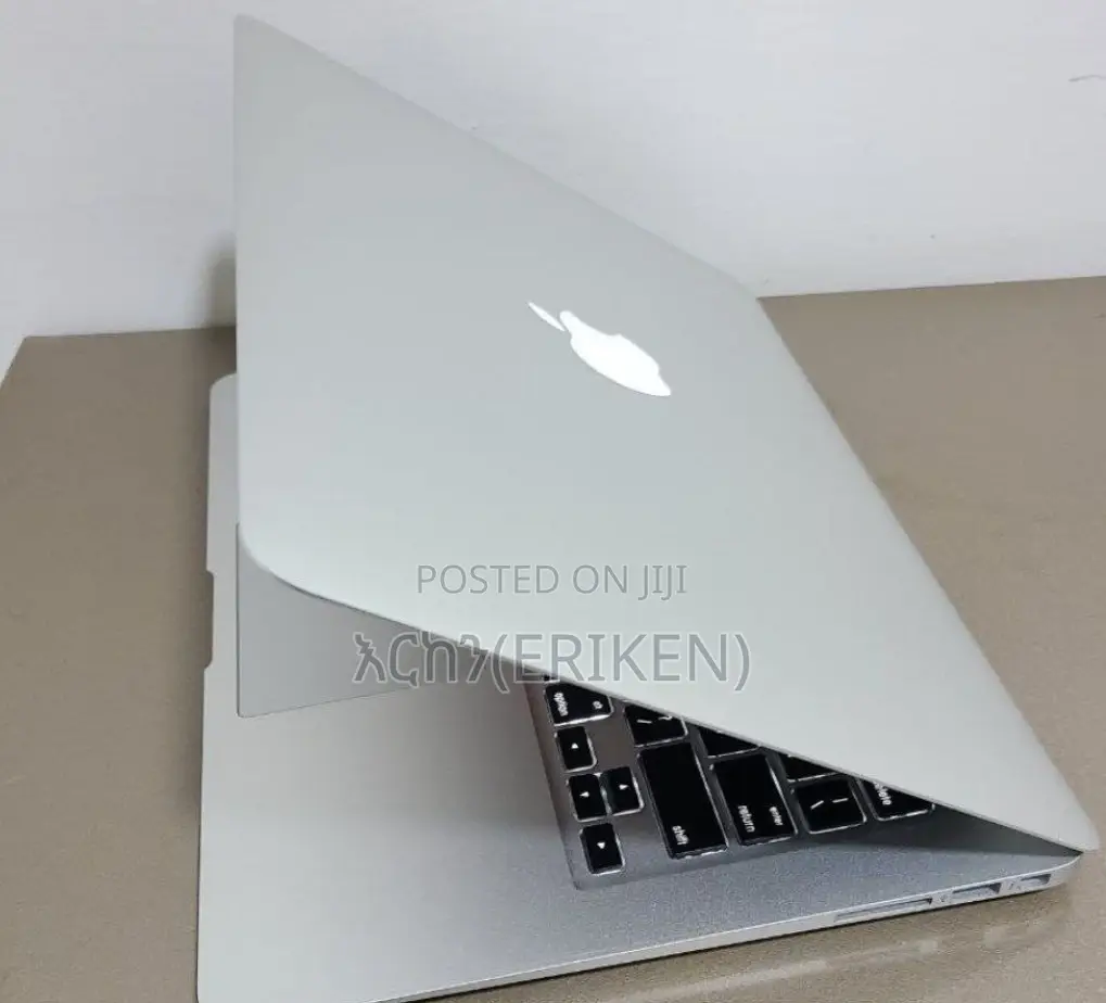 New Laptop Apple MacBook Air 2015 4GB Intel Core I5 SSD 128GB
