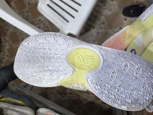 Nike Kyrie Low 5 White Yellow Gradient