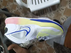 Nike Kyrie Low 5 White Yellow Gradient