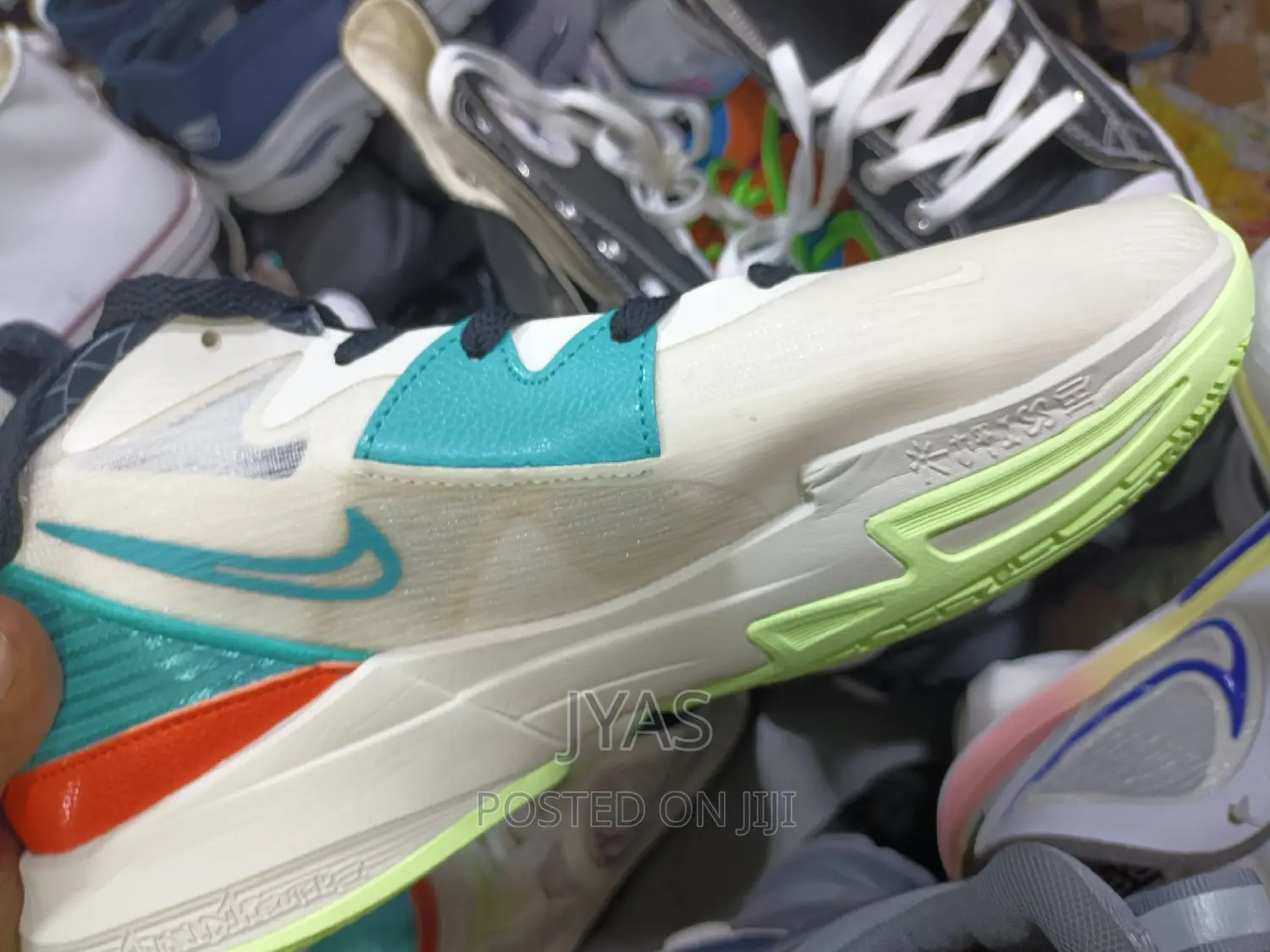 Nike Kyrie Low 5 White Yellow Gradient