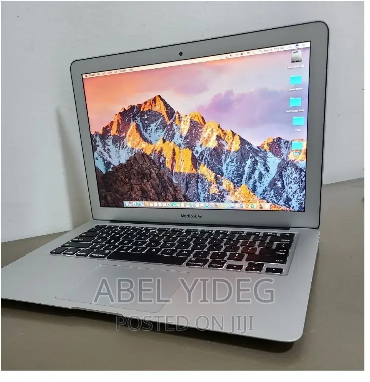 New Laptop Apple MacBook 2015 4GB Intel Core I5 SSD 128GB