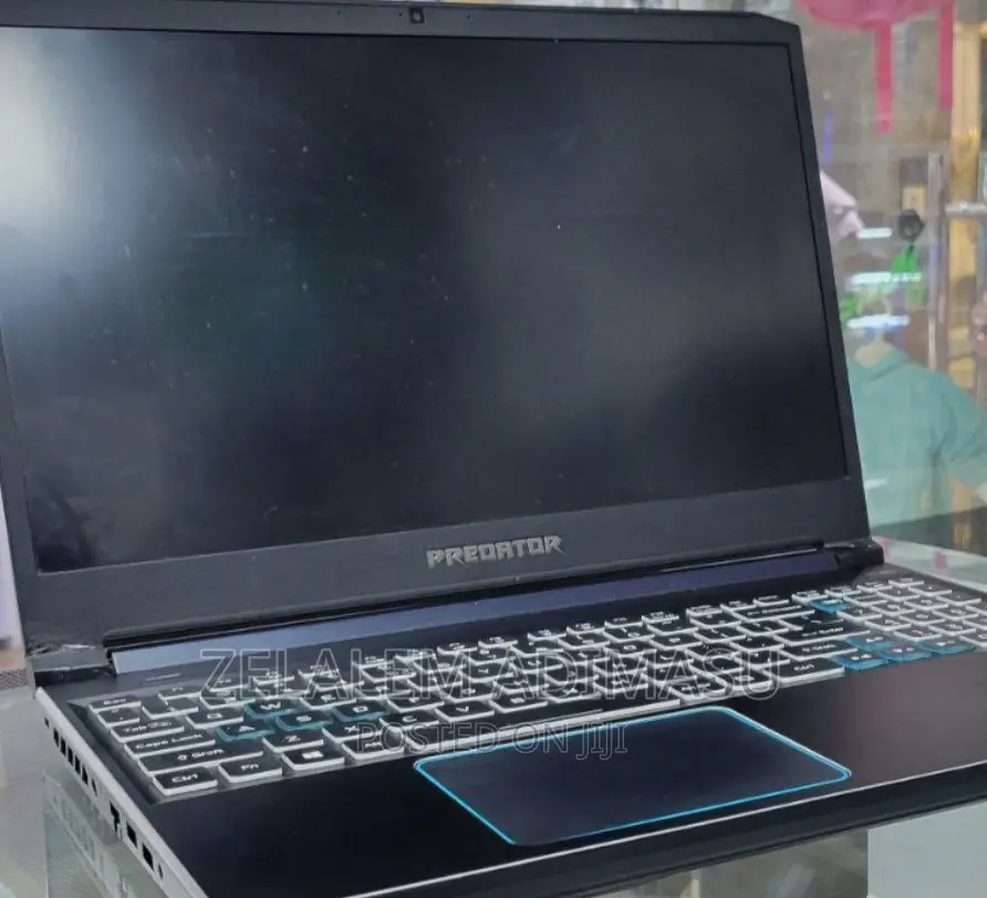 New Laptop Over Powered 15 16GB Intel Core i7 SSD 512GB