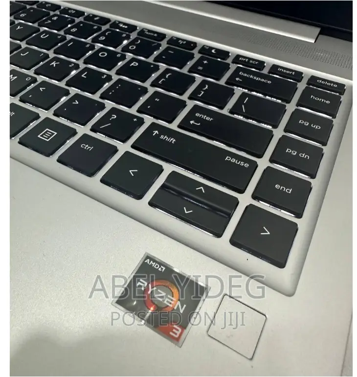 New Laptop HP 8GB AMD Ryzen 3 SSD 256GB