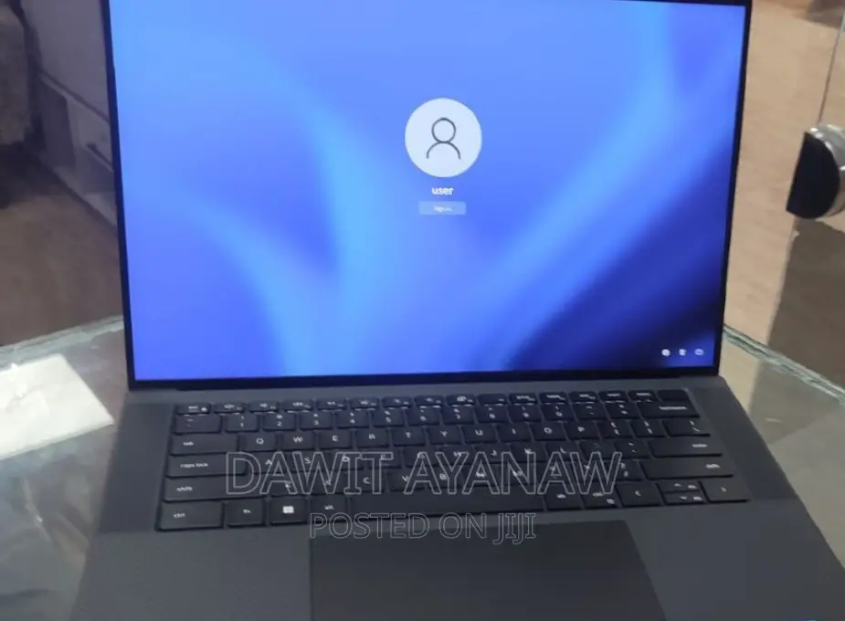 New Laptop Dell XPS 15 16GB Intel Core I7 SSD 512GB