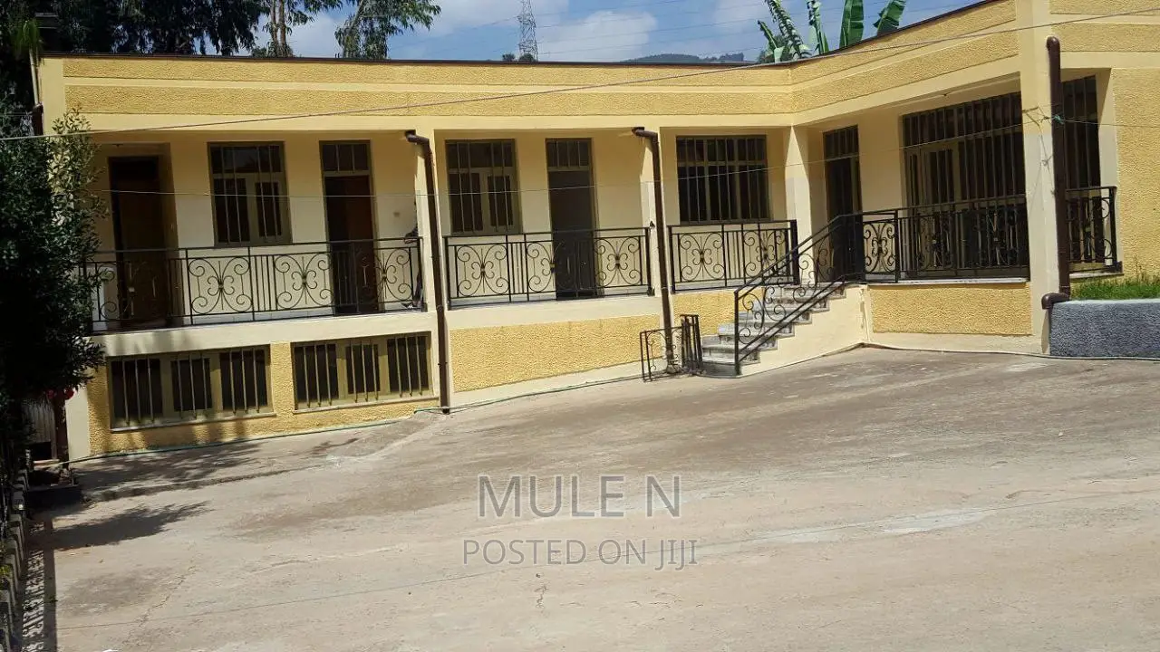 Furnished 4bdrm House in ወለቴ ስላሴ, Nifas Silk-Lafto for sale