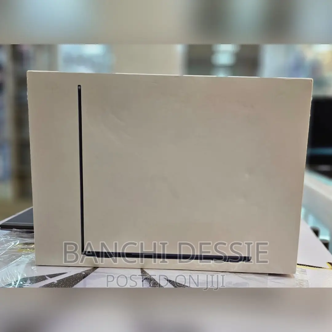 New Laptop Apple MacBook Air 2022 M2 8GB Apple M2 SSD 256GB