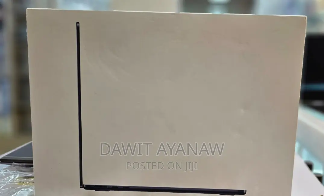 New Laptop Apple MacBook Air 2022 M2 8GB Apple M2 SSD 256GB