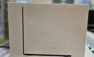 Photo - New Laptop Apple MacBook Air 2022 M2 8GB Apple M2 SSD 256GB