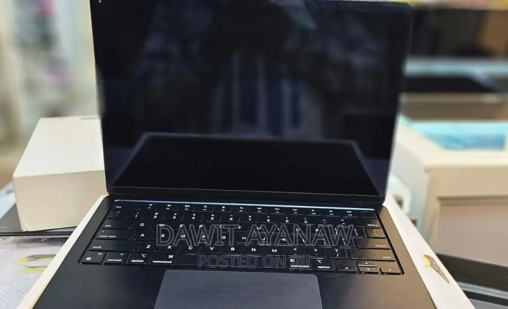 New Laptop Apple MacBook Air 2022 M2 8GB Apple M2 SSD 256GB