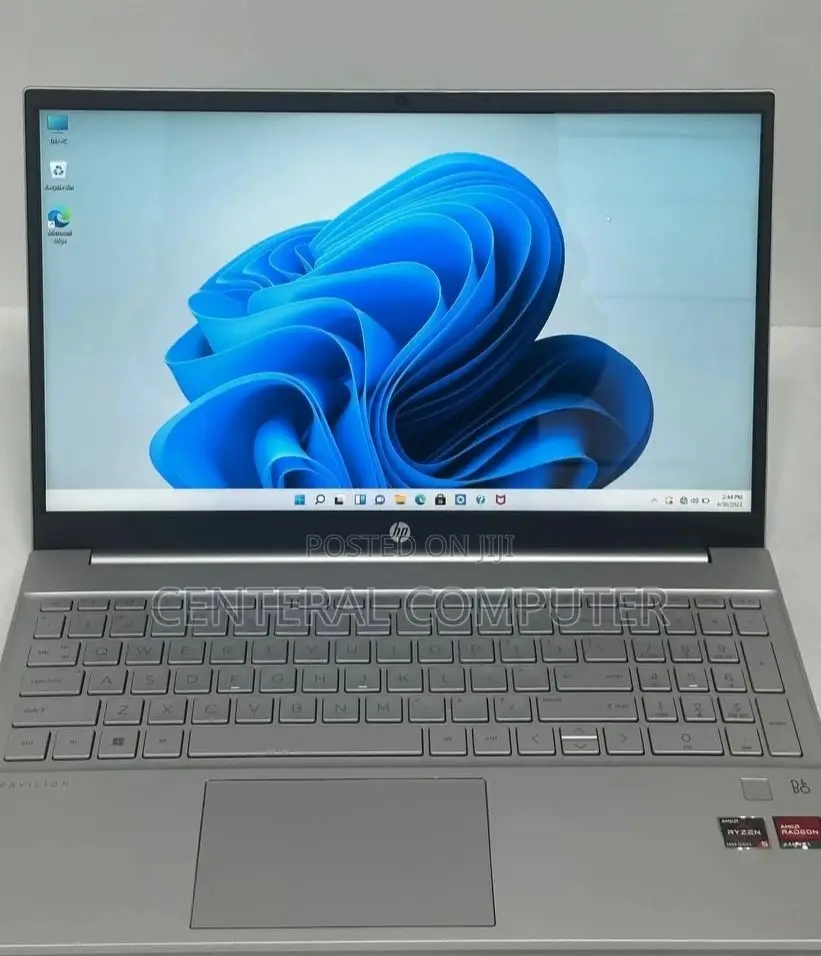 New Laptop HP 17-3000 12GB AMD Ryzen 5 SSD 256GB