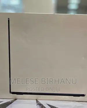 New Laptop Apple MacBook Air 2022 M2 8GB Intel Core i7 SSD 256GB